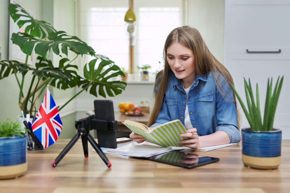 Apprendre l’anglais en ligne: s’engager avec un stage intensif!